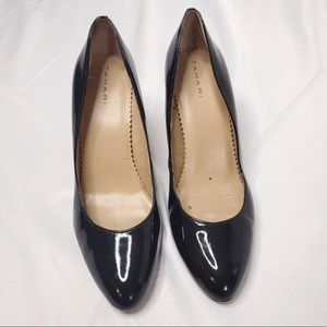 Tahari Westerly Patent Lather Pump Black  Women's sz 9